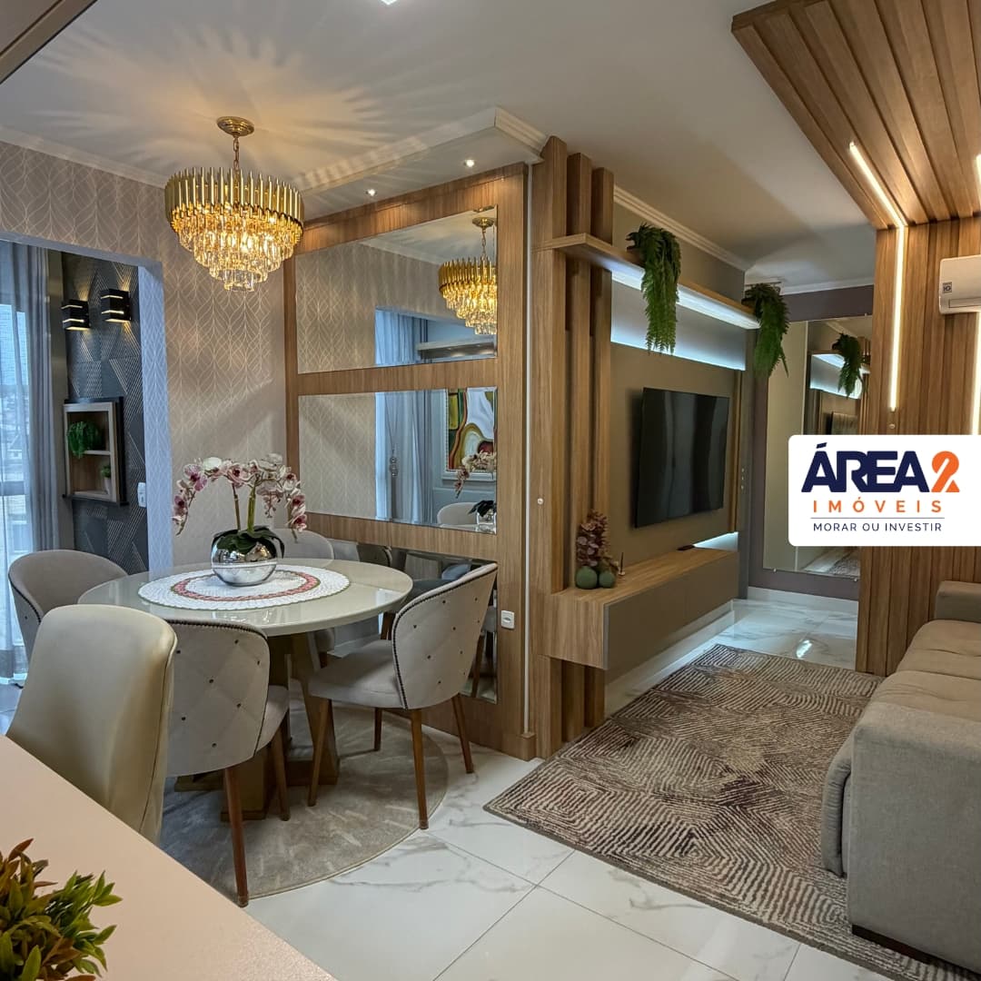 Apartamento reformado com 2 quartos e suíte no Novo Mundo, Curitiba